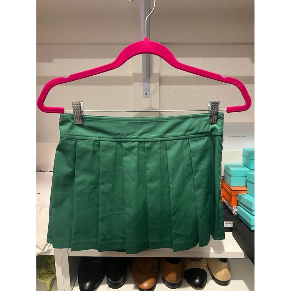 Aritzia Green pleated skort size 2